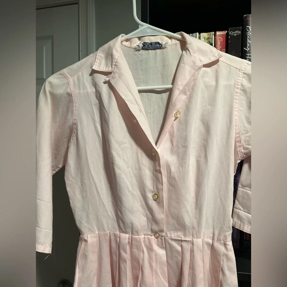 Pink Vintage A-Line Tea Length Collared Button Up Dress with Gray Ribbon Belt - Picture 3 of 8